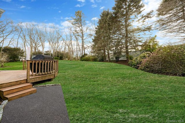 6 Madsen Court, Mount Sinai, NY 11766