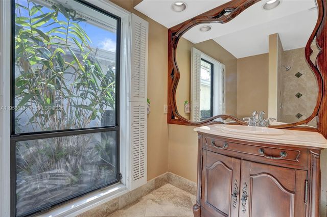 17115 Bay Street, Jupiter, FL 33477