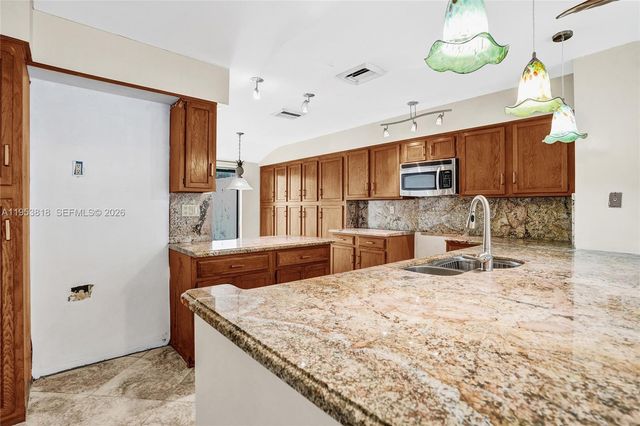 17115 Bay Street, Jupiter, FL 33477