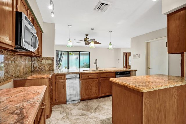 17115 Bay Street, Jupiter, FL 33477