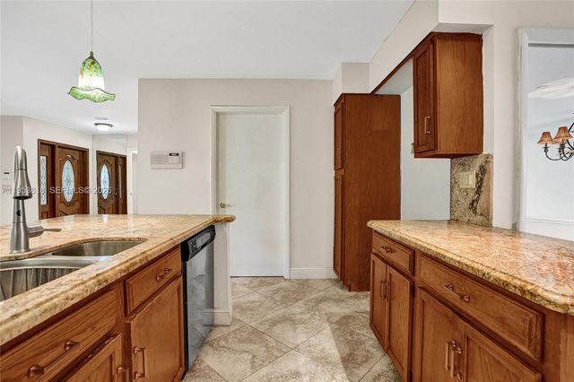 17115 Bay Street, Jupiter, FL 33477