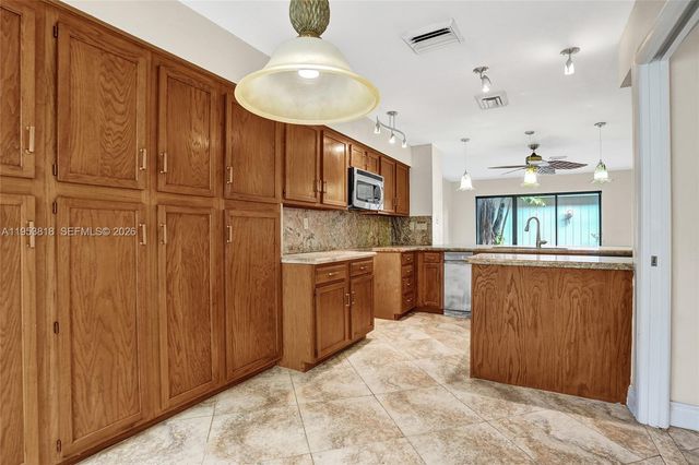 17115 Bay Street, Jupiter, FL 33477