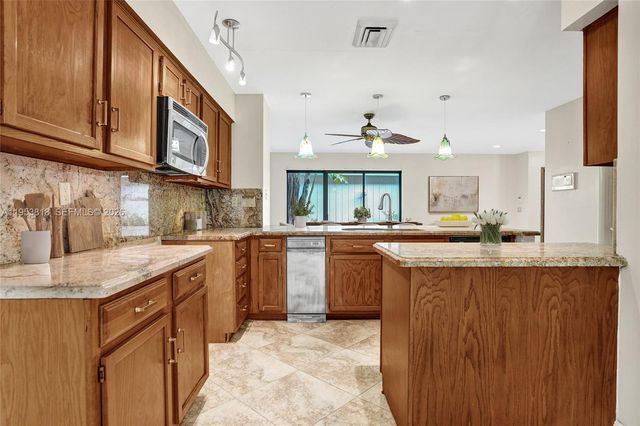 17115 Bay Street, Jupiter, FL 33477