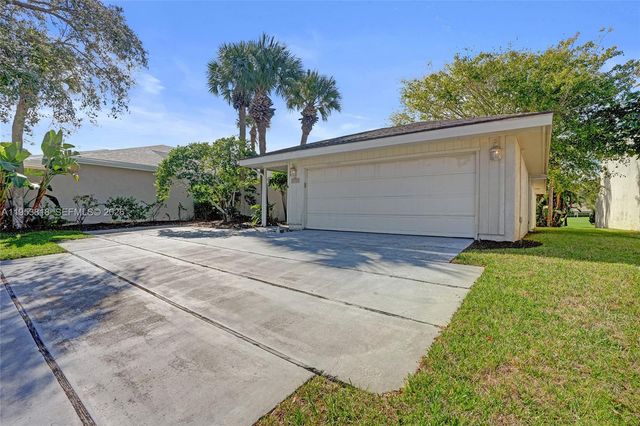 17115 Bay Street, Jupiter, FL 33477