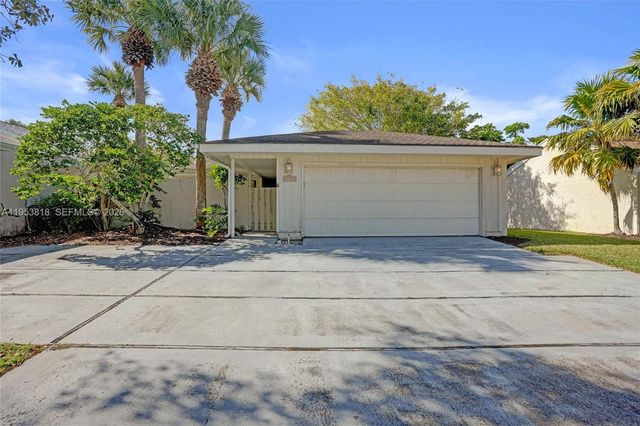17115 Bay Street, Jupiter, FL 33477