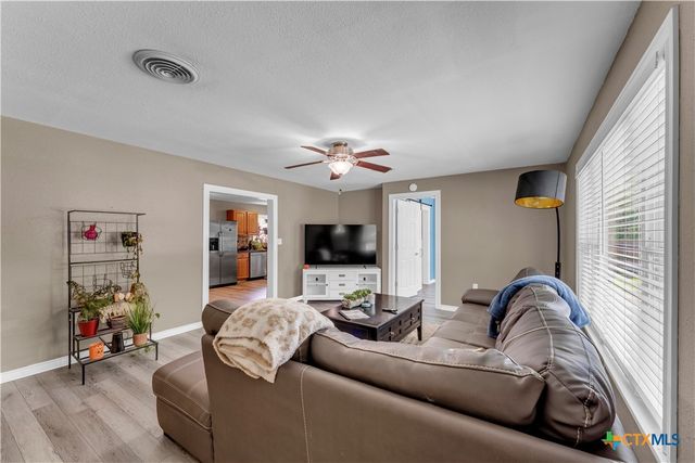 209 E Live Oak Street, Burnet, TX 78611