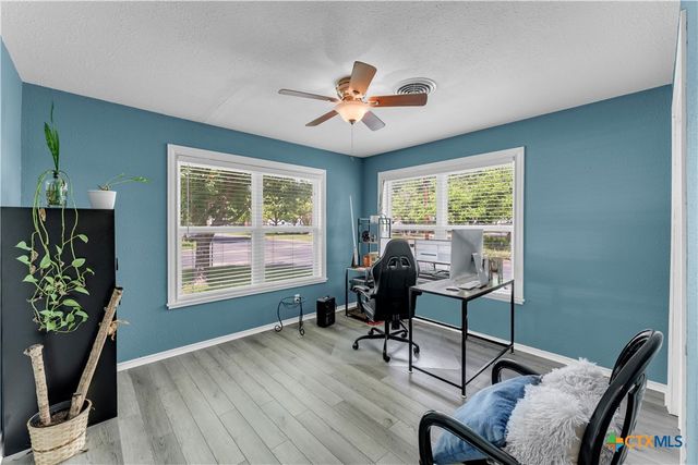 209 E Live Oak Street, Burnet, TX 78611