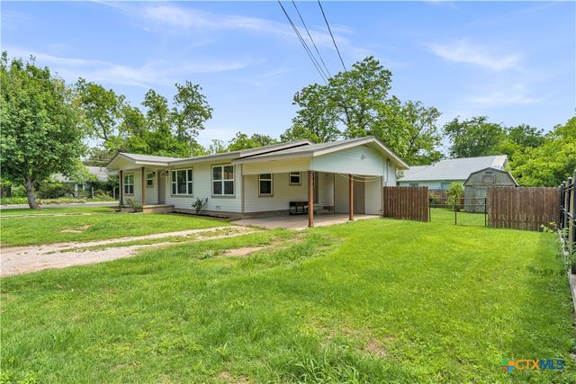 209 E Live Oak Street, Burnet, TX 78611