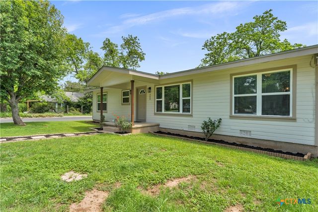 209 E Live Oak Street, Burnet, TX 78611