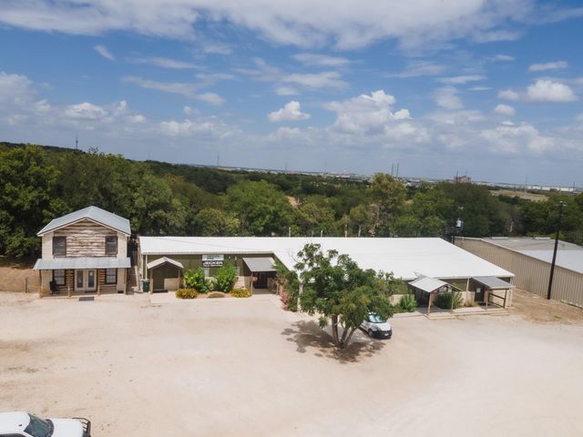 3413 Hunter RD, San Marcos, TX 78666