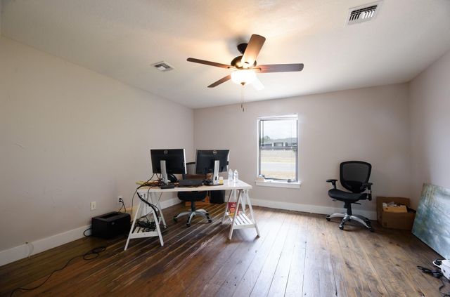3413 Hunter RD, San Marcos, TX 78666