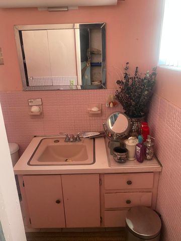 2732 NW 9th Terrace, Wilton Manors, FL 33311