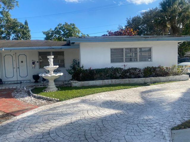 2732 NW 9th Terrace, Wilton Manors, FL 33311