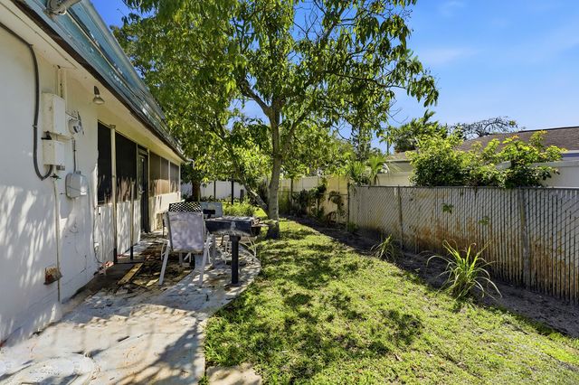 2732 NW 9th Terrace, Wilton Manors, FL 33311