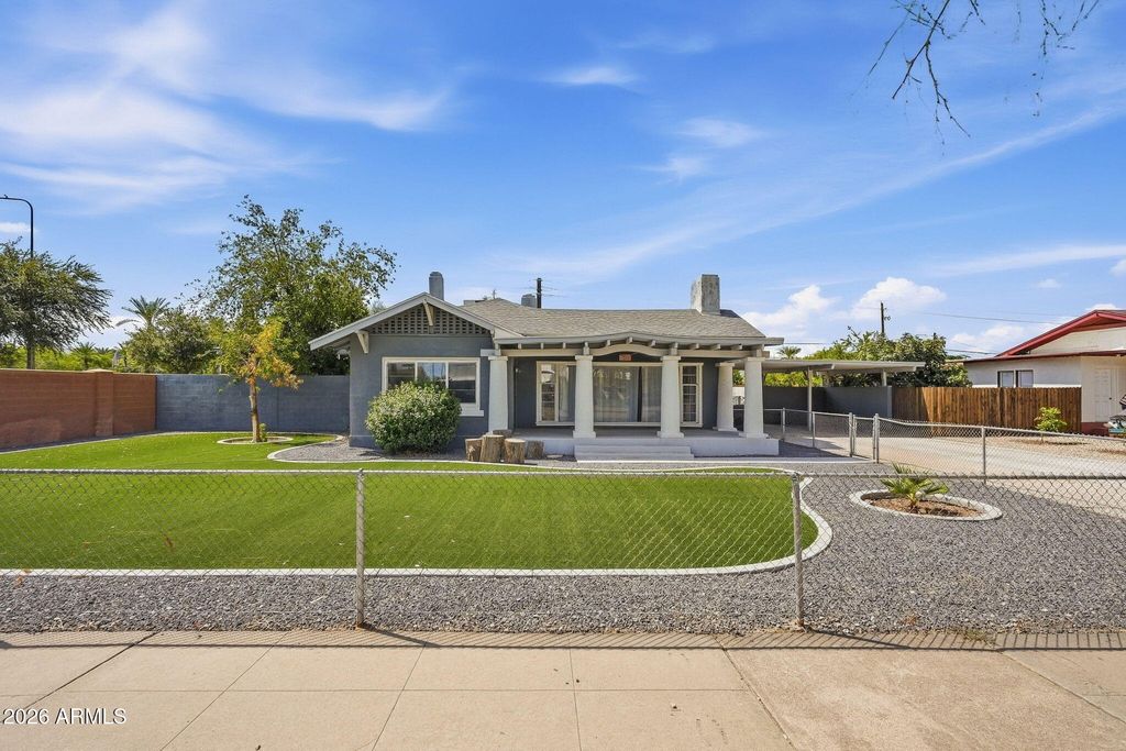 218 N WASHINGTON Street, Chandler, AZ 85225 — exterior