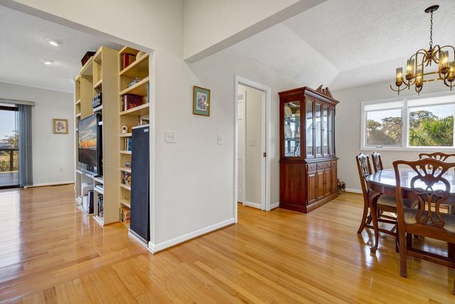 1 Battery Park Road, Edisto Island, SC 29438