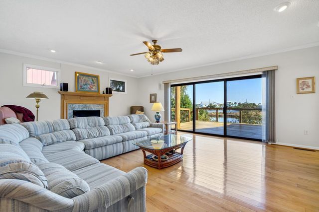 1 Battery Park Road, Edisto Island, SC 29438