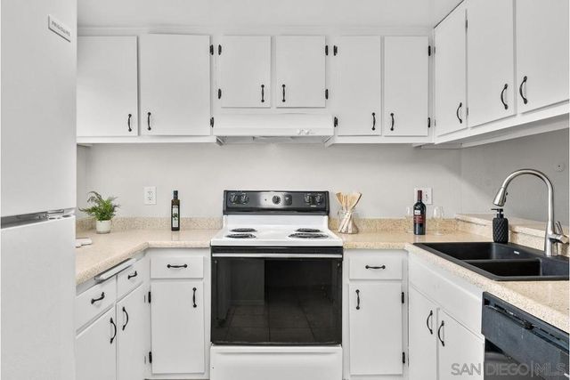 8761 Lake Murray 9, San Diego, CA 92119