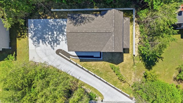1010 Lower Mill Road, Hixson, TN 37343
