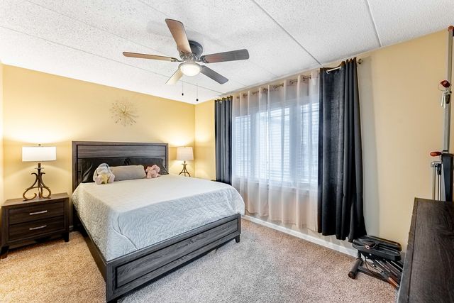 15505 Cicero Avenue 2C, Oak Forest, IL 60452