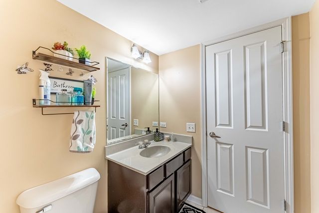 15505 Cicero Avenue 2C, Oak Forest, IL 60452