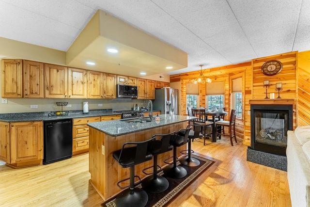15505 Cicero Avenue 2C, Oak Forest, IL 60452
