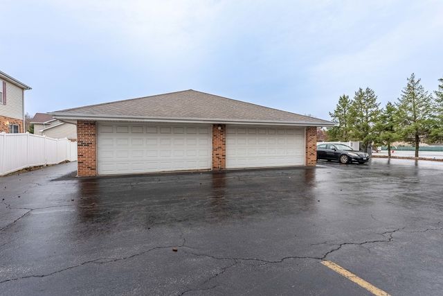 15505 Cicero Avenue 2C, Oak Forest, IL 60452