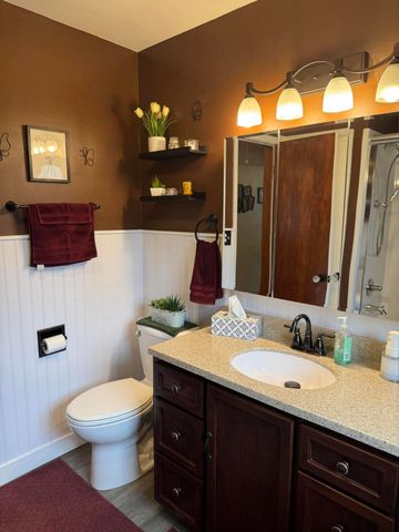 35 Cleveland Terrace, Hobart, IN 46342