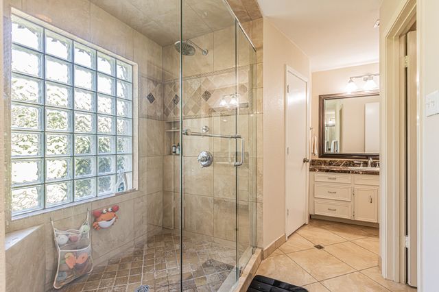 18 Crosslands Road, Benbrook, TX 76132