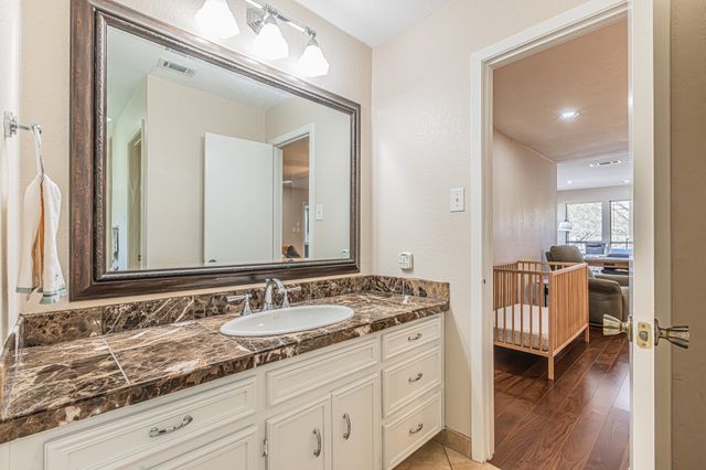 18 Crosslands Road, Benbrook, TX 76132