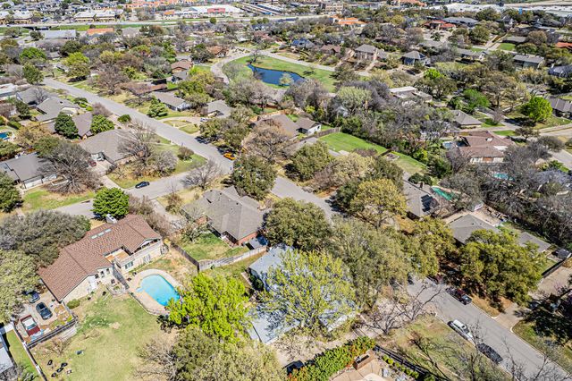 18 Crosslands Road, Benbrook, TX 76132