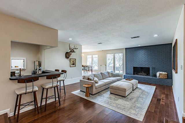 18 Crosslands Road, Benbrook, TX 76132