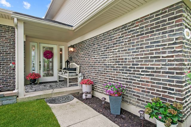 669 Kensington Way, Bolingbrook, IL 60440