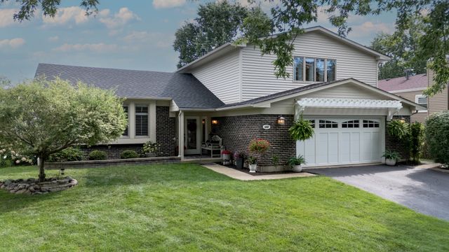 669 Kensington Way, Bolingbrook, IL 60440