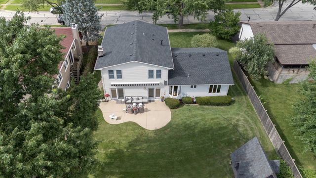 669 Kensington Way, Bolingbrook, IL 60440