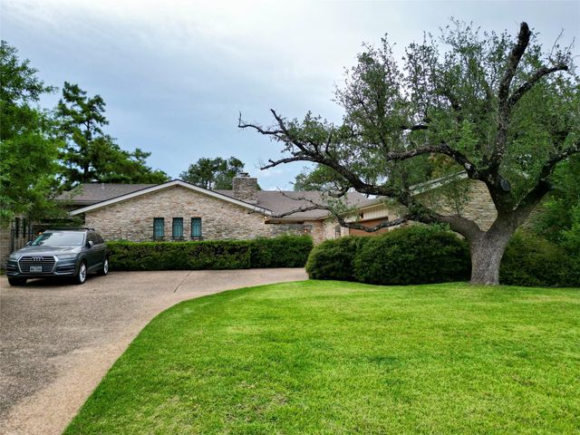 921 Vanguard ST, Lakeway, TX 78734