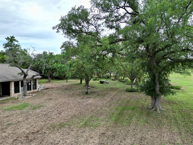 921 Vanguard ST, Lakeway, TX 78734