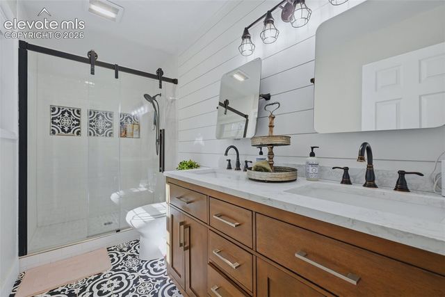 990 Bend In The Trail Road, Monument, CO 80132