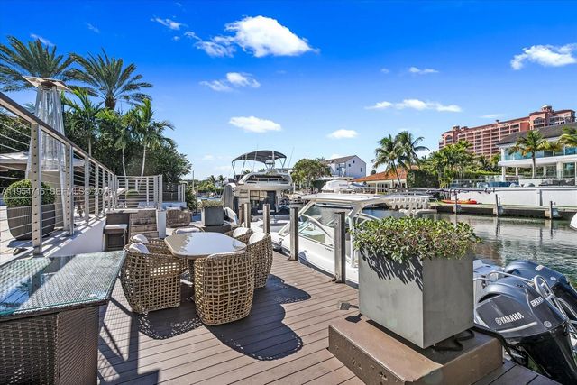 6832 Sunrise Ct, Coral Gables, FL 33133