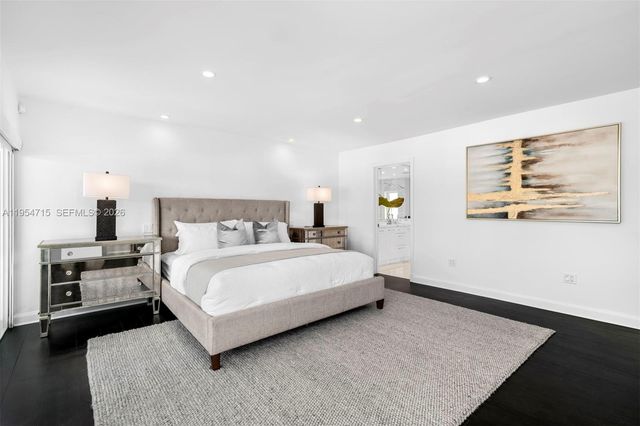 6832 Sunrise Ct, Coral Gables, FL 33133