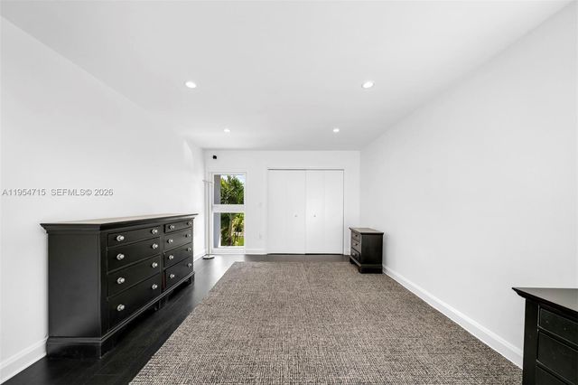 6832 Sunrise Ct, Coral Gables, FL 33133