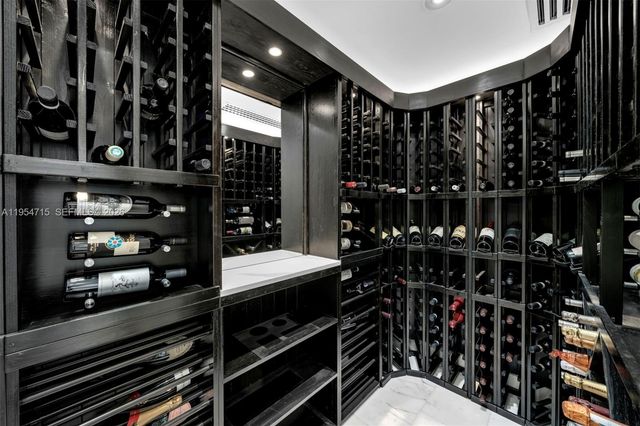 6832 Sunrise Ct, Coral Gables, FL 33133