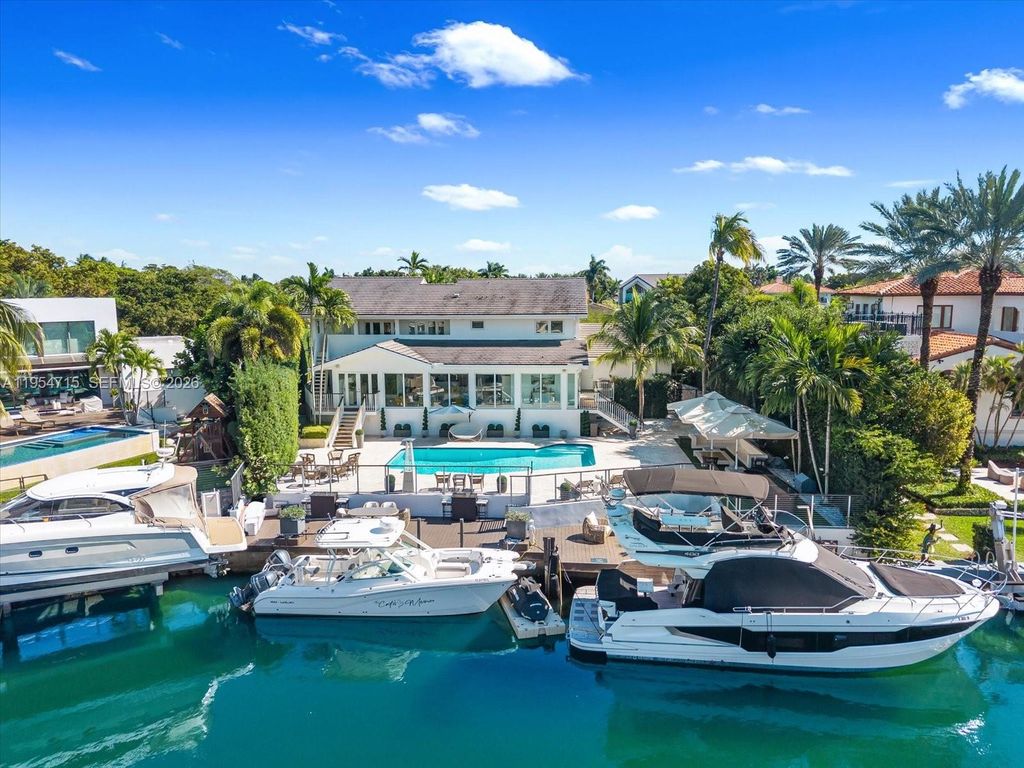 6832 Sunrise Ct, Coral Gables, FL 33133