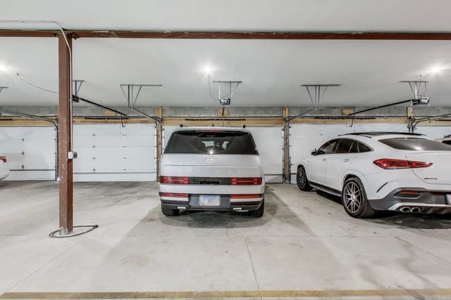 2405 W Iowa Street 405, Chicago, IL 60622