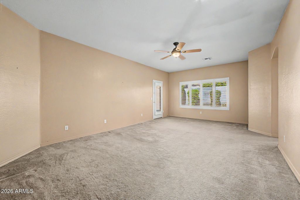 Image 11 of property listing at 3369 N 129TH Drive, Avondale, AZ 85392