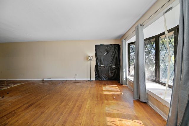 176 N Floyd Lane, Chicago Heights, IL 60411