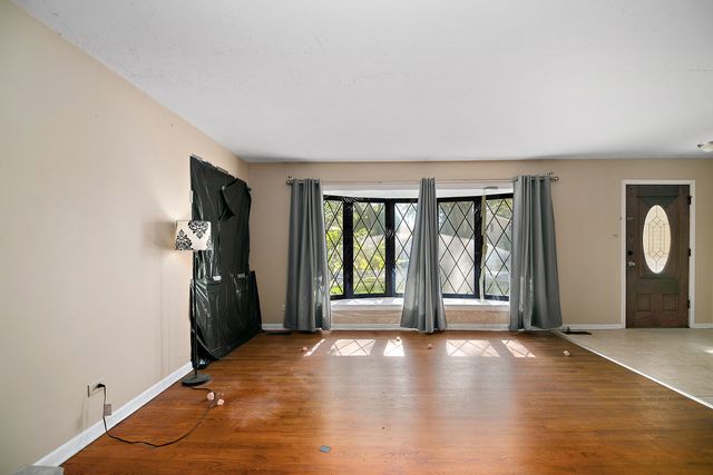 176 N Floyd Lane, Chicago Heights, IL 60411
