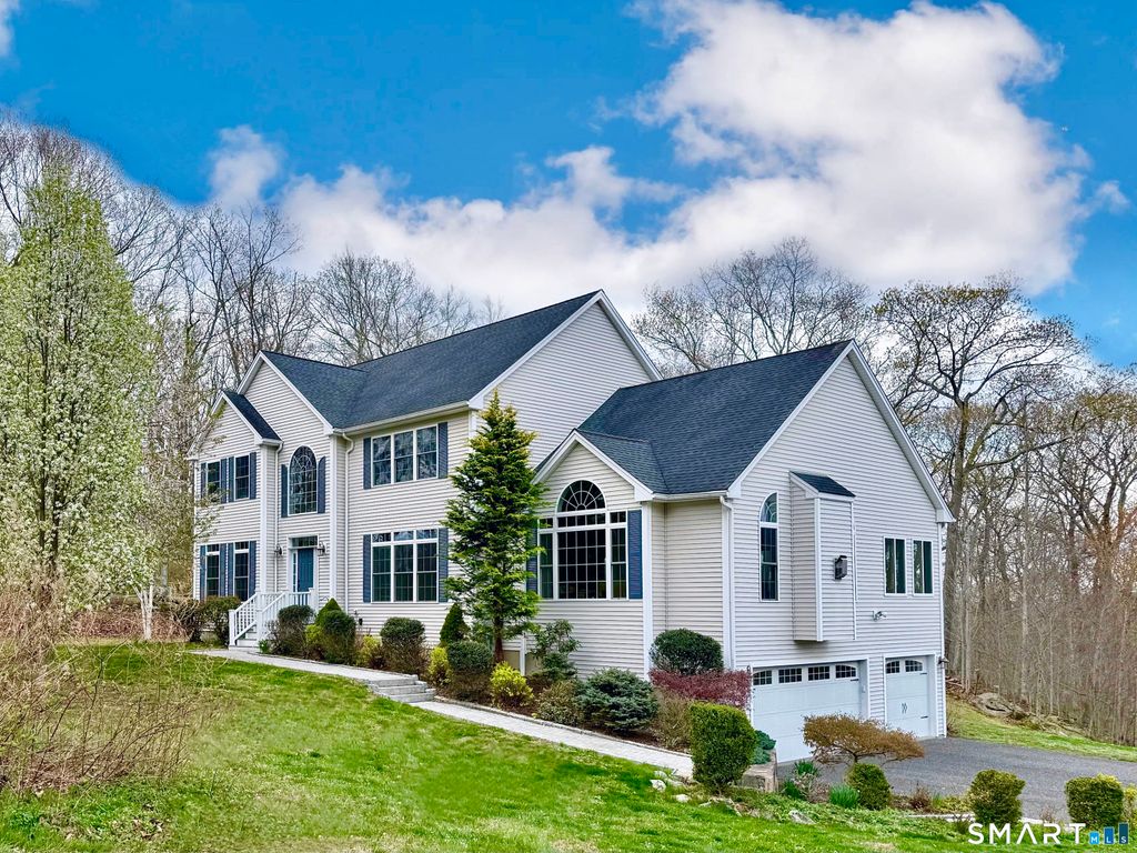 46 Hoseye Coach Road, Newtown, CT 06470