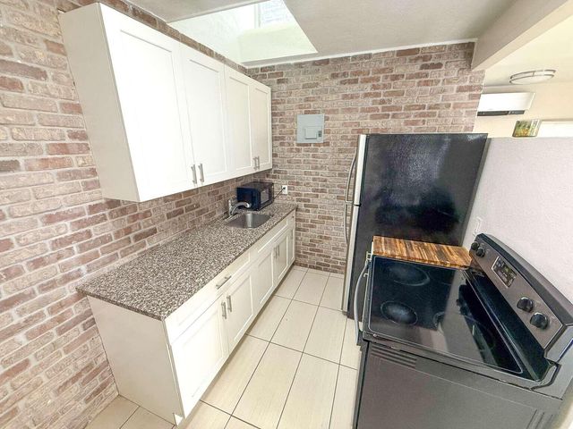 131 S FEDERAL Highway, Lake Worth Beach, FL 33460