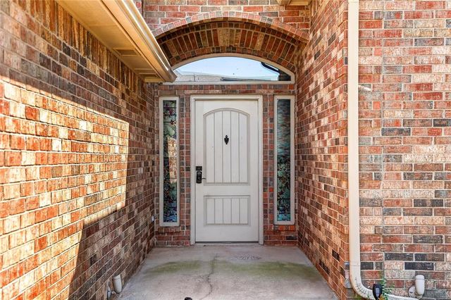 3204 Valley Brook, Norman, OK 73071